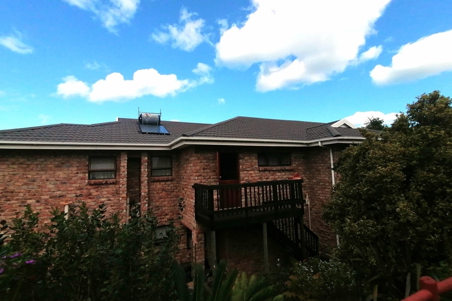 6 Bedroom Property for Sale in Bergsig Western Cape